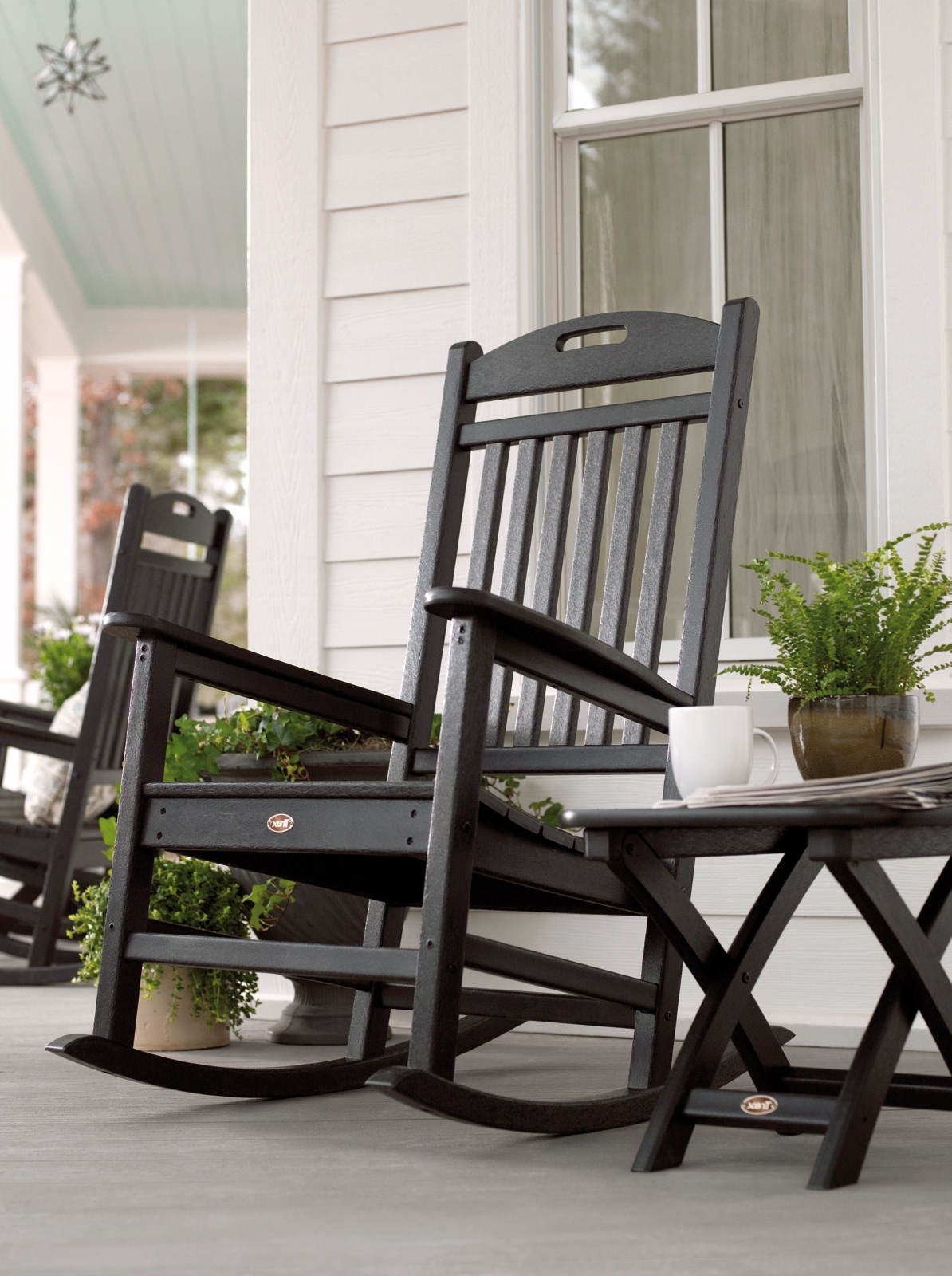 Outdoor Rocking Chairs With Table