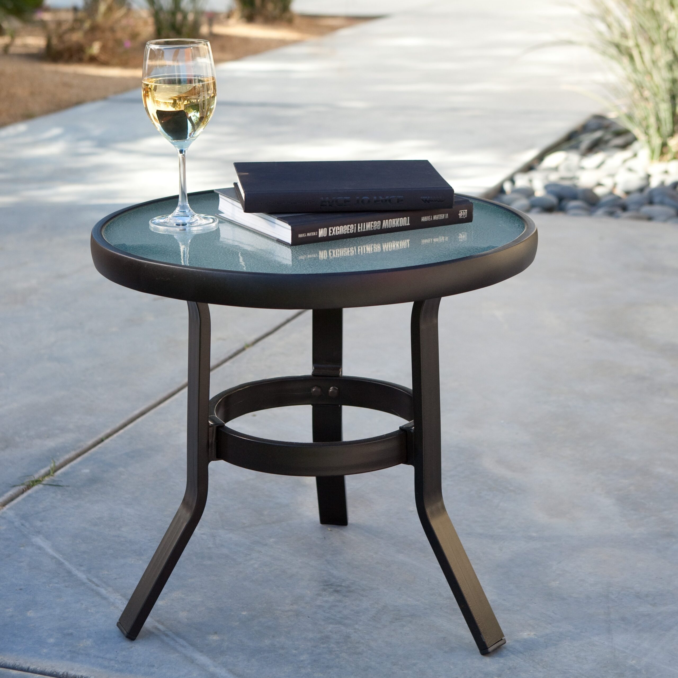 Patio Umbrellas With Accent Table