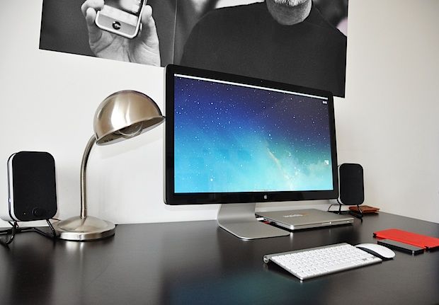 Mac Setups: Beautifully Minimalist Video Editing Workstation | Mac .