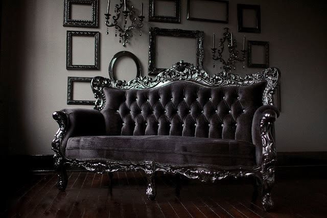 Gothic Couch and Decor. | Gothic home decor, Baroque furniture .