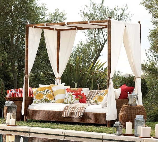 Outdoor Wicker Sofa with Canopy | Wicker Paradi