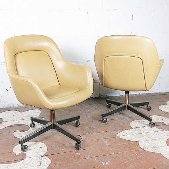 Vintage Oversized Executive Chair By Max Pearson – Chairlo