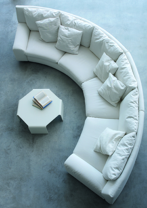 White Rounded Plush Couch - Hupeho