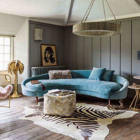 13 Rooms Rocking the Curved Furniture Trend | Curved sofa living .