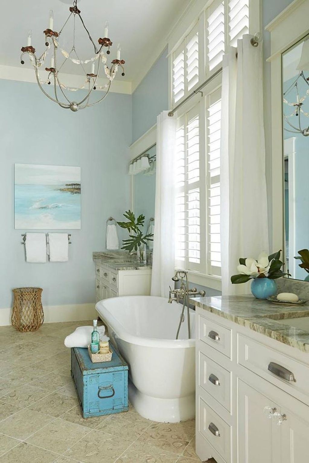 Elegant blue and white bathroom