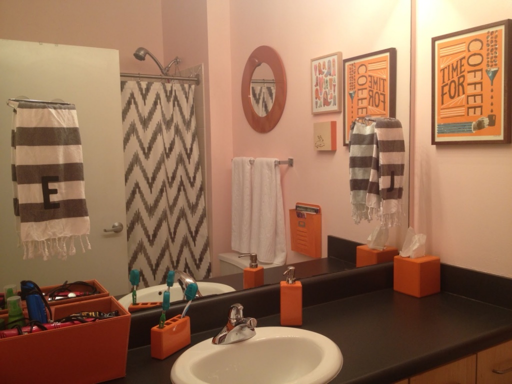 Nice orange bathroom
