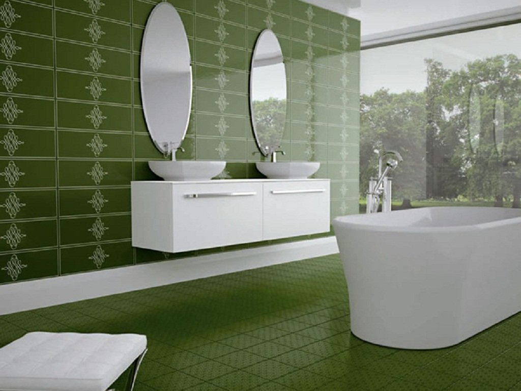 Fashionable green bathroom