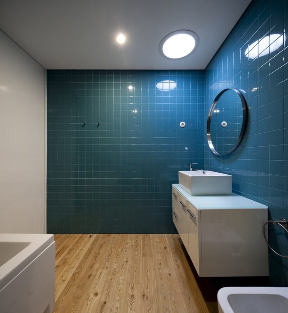 Minimalist blue-green bathroom