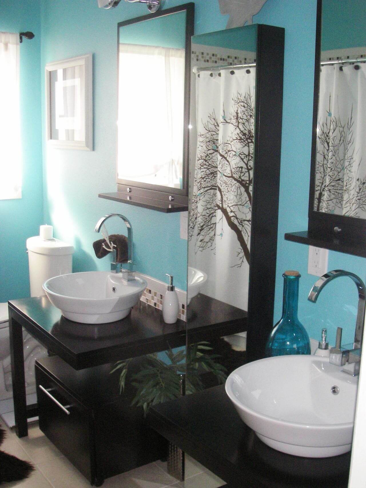 Fabulous blue green bathroom