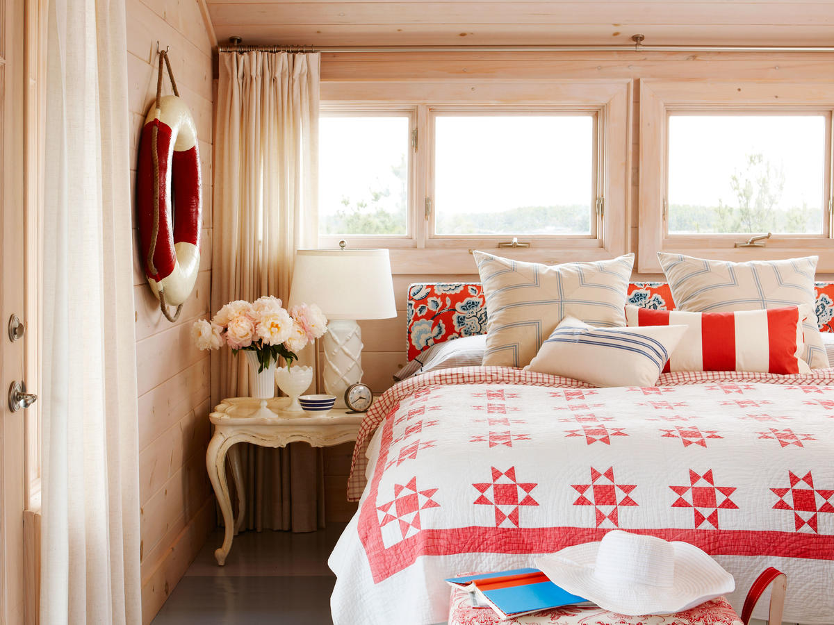 Cabin-like bedroom window