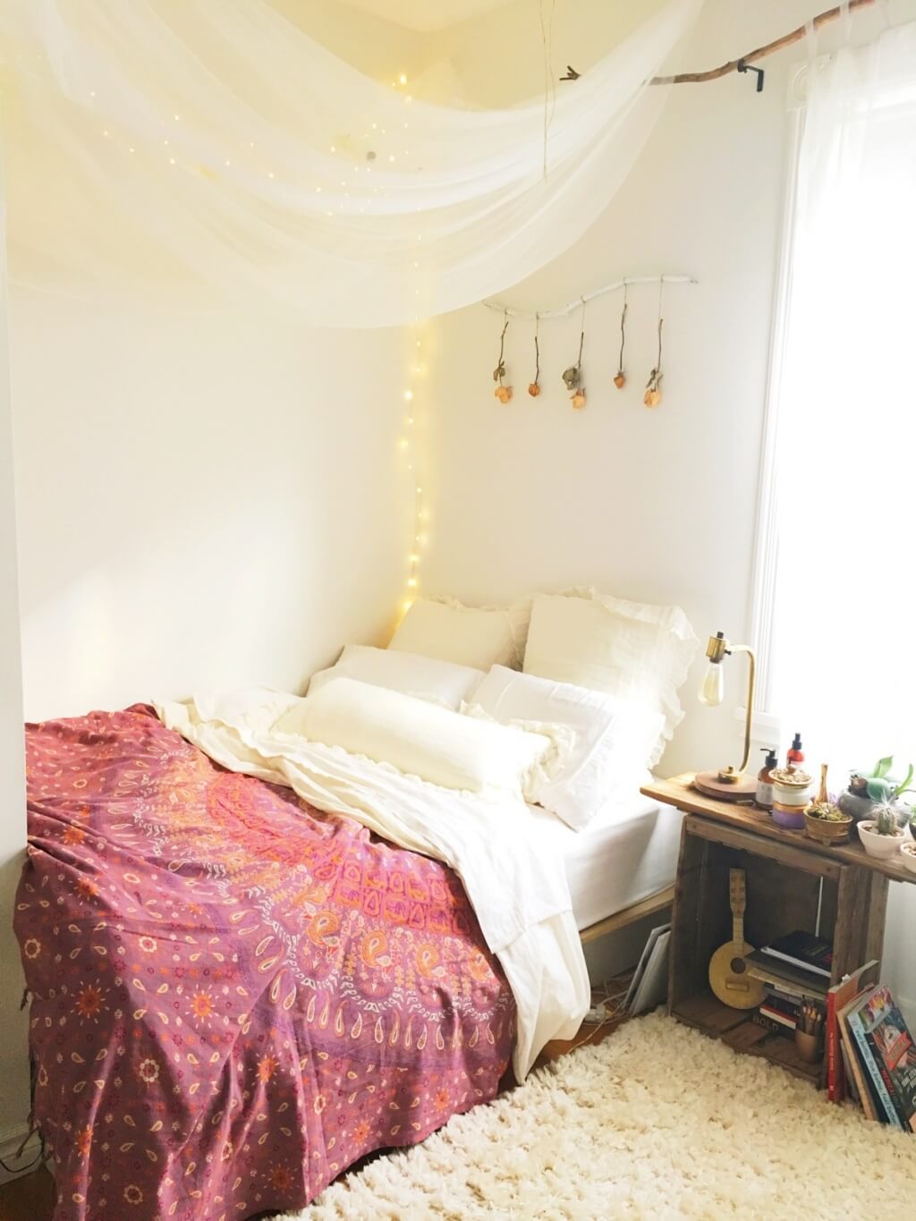 Hippie relaxing bedroom