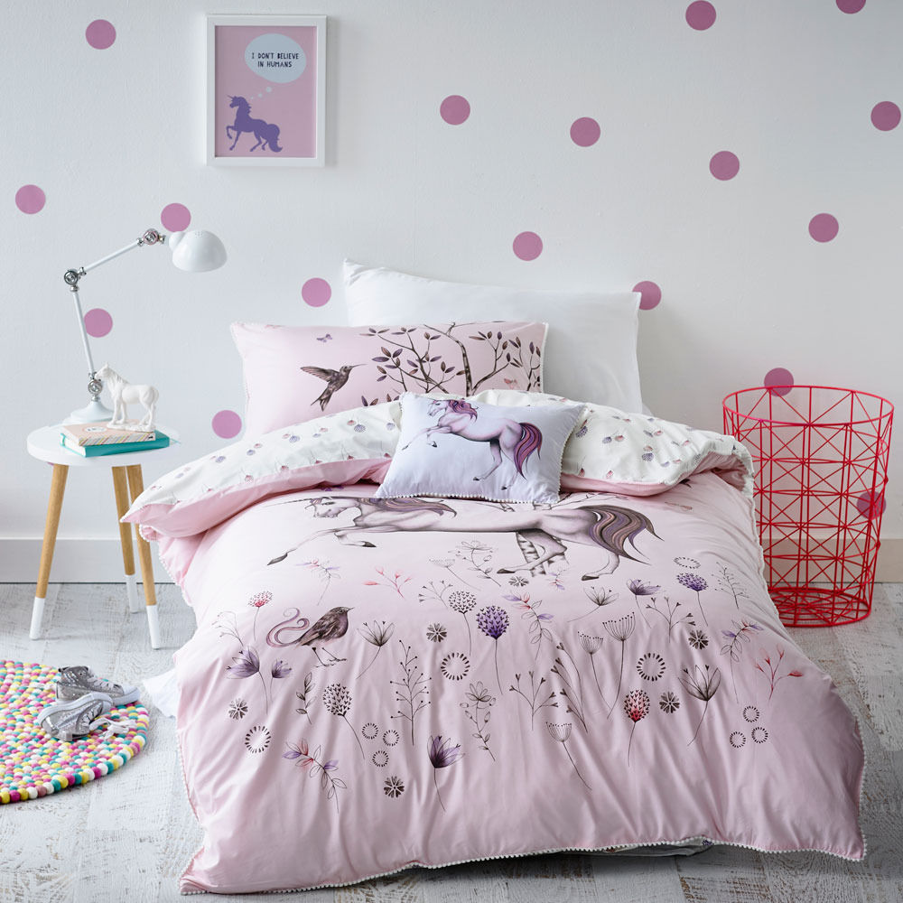 Sweet unicorn bedroom