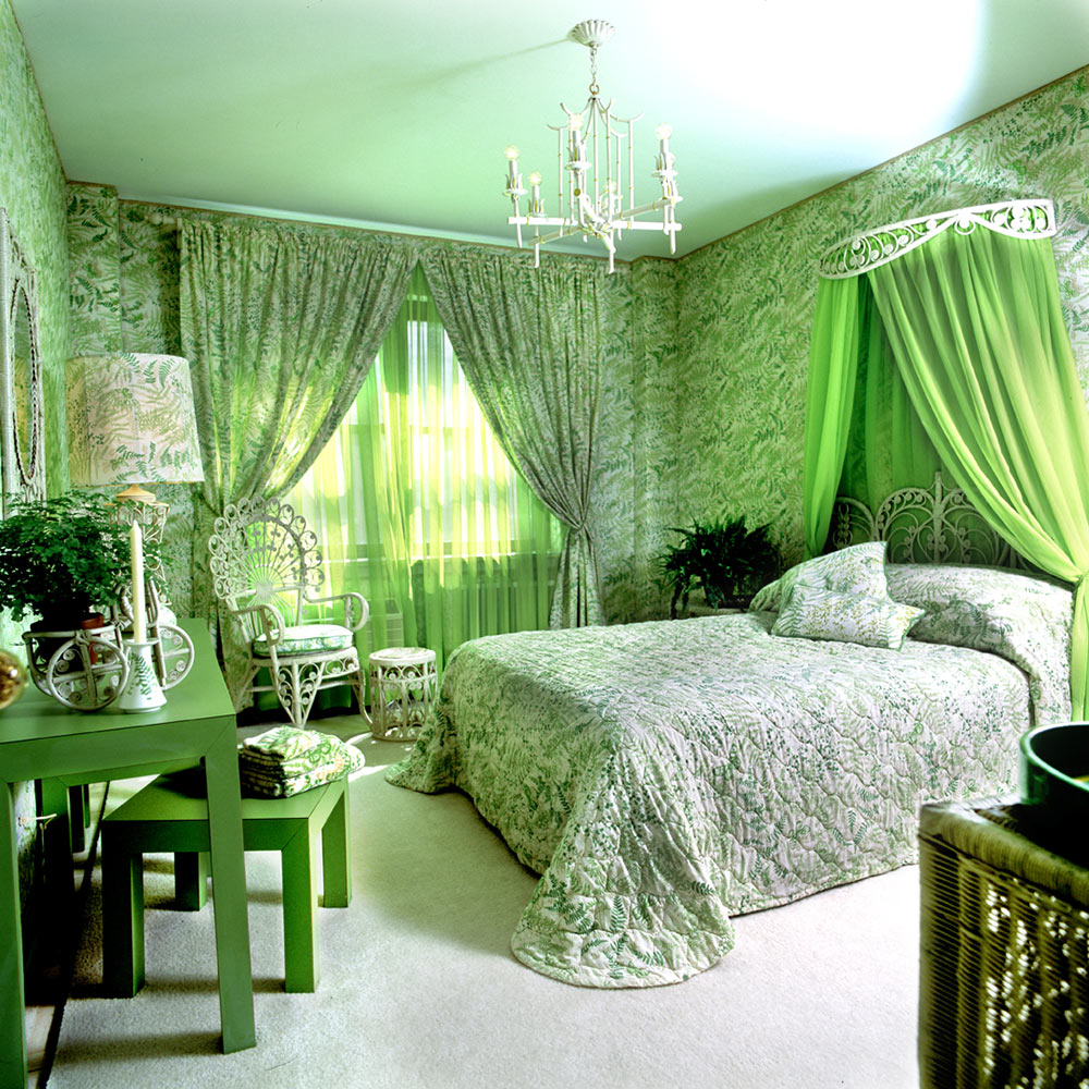 Green glamor bedroom