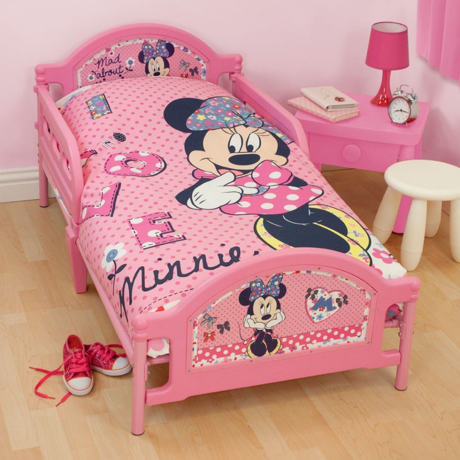 Pleasant Minnie Mouse bedroom