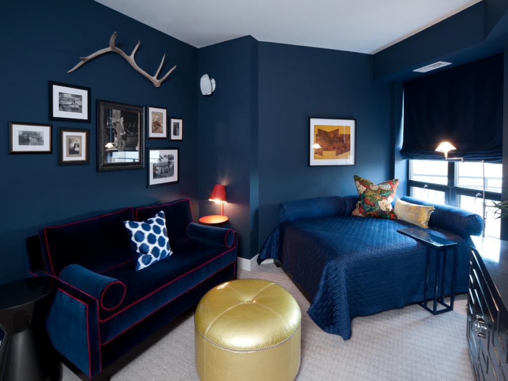 Bold dark blue bedroom