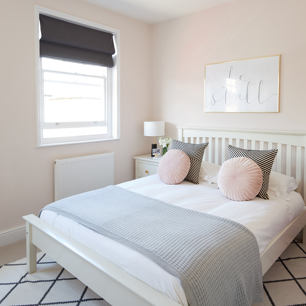 Pink modern bedroom pink