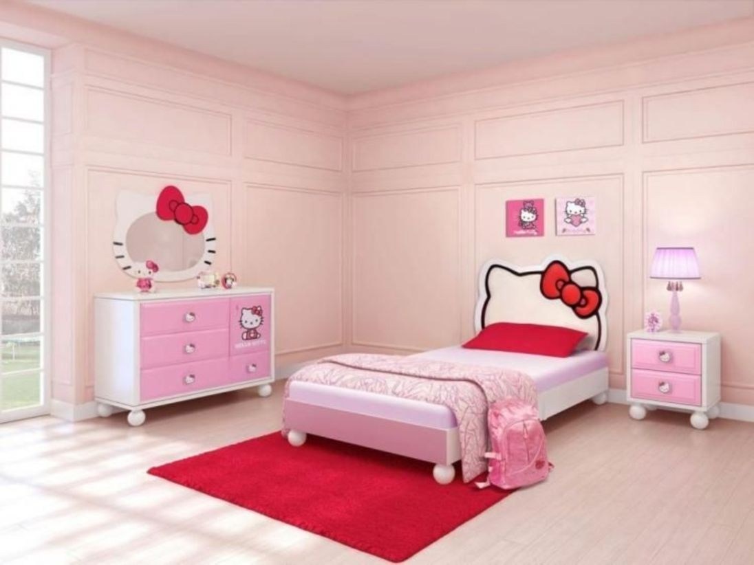 Hello Kitty pink bedroom