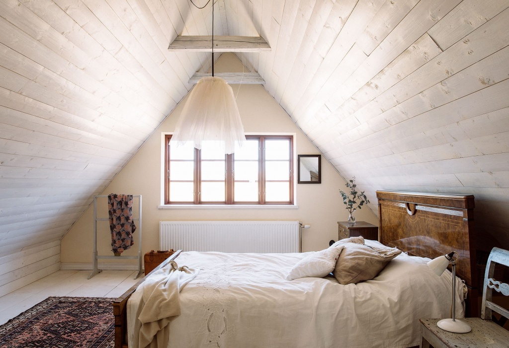 Warm loft bedroom