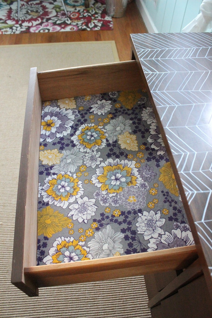 Kitchen shelf with floral pattern