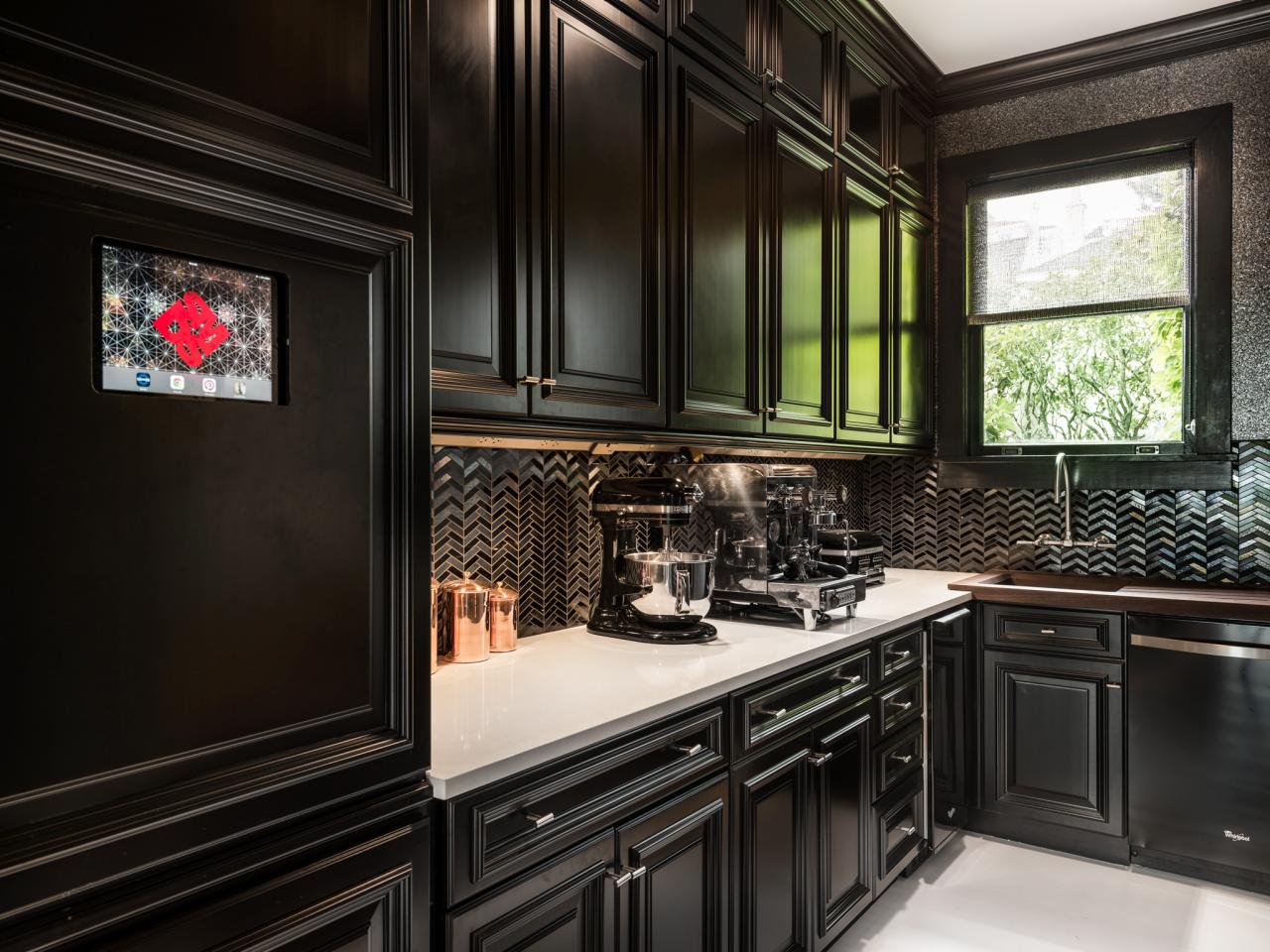 Deluxe black kitchen cabinet