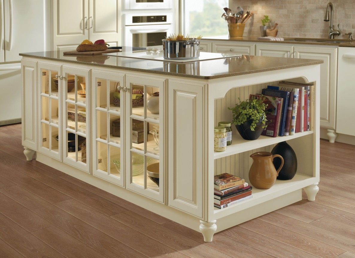 Kitchen island with a stylish cabinet element