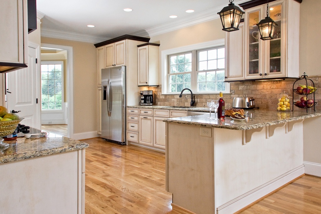 Well-known French country kitchen lighting