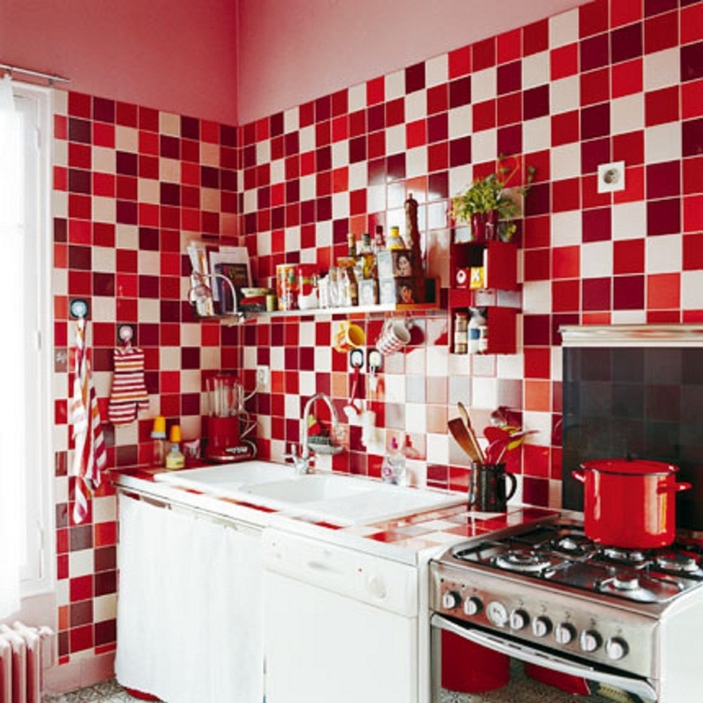 Clever red kitchen