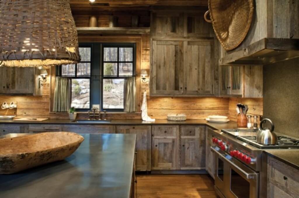 Rustic, simple kitchen back wall