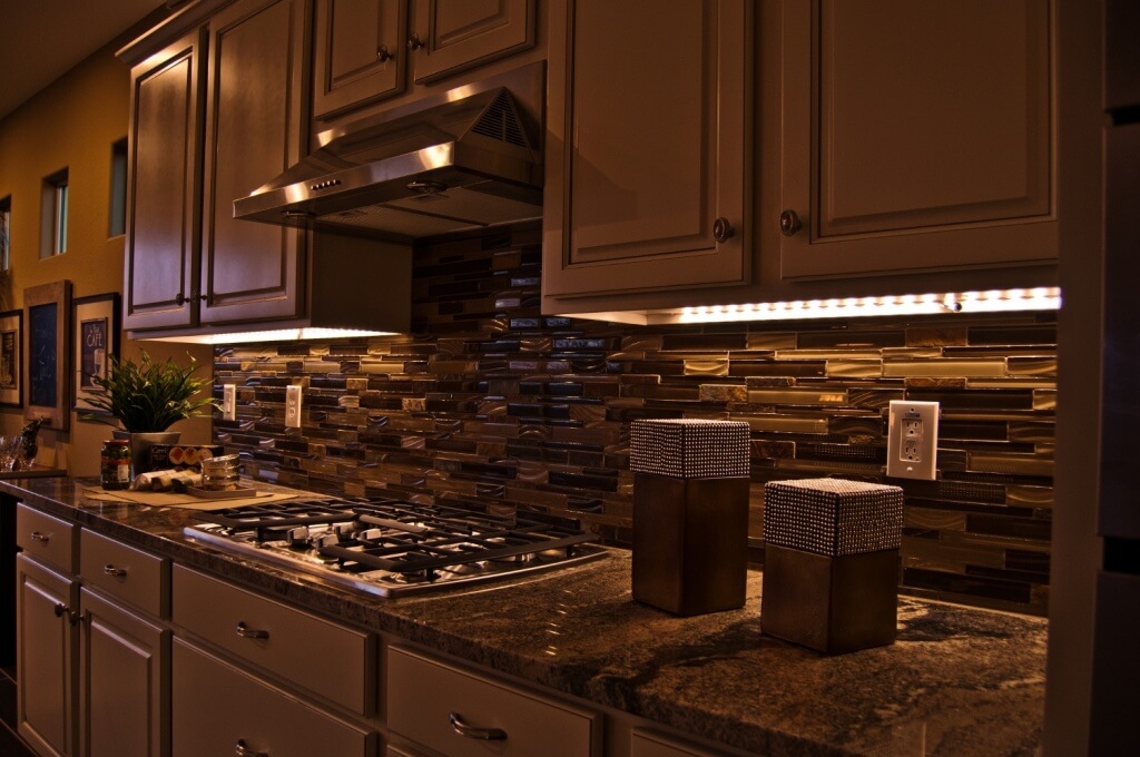 Hard-wired kitchen under cabinet lighting