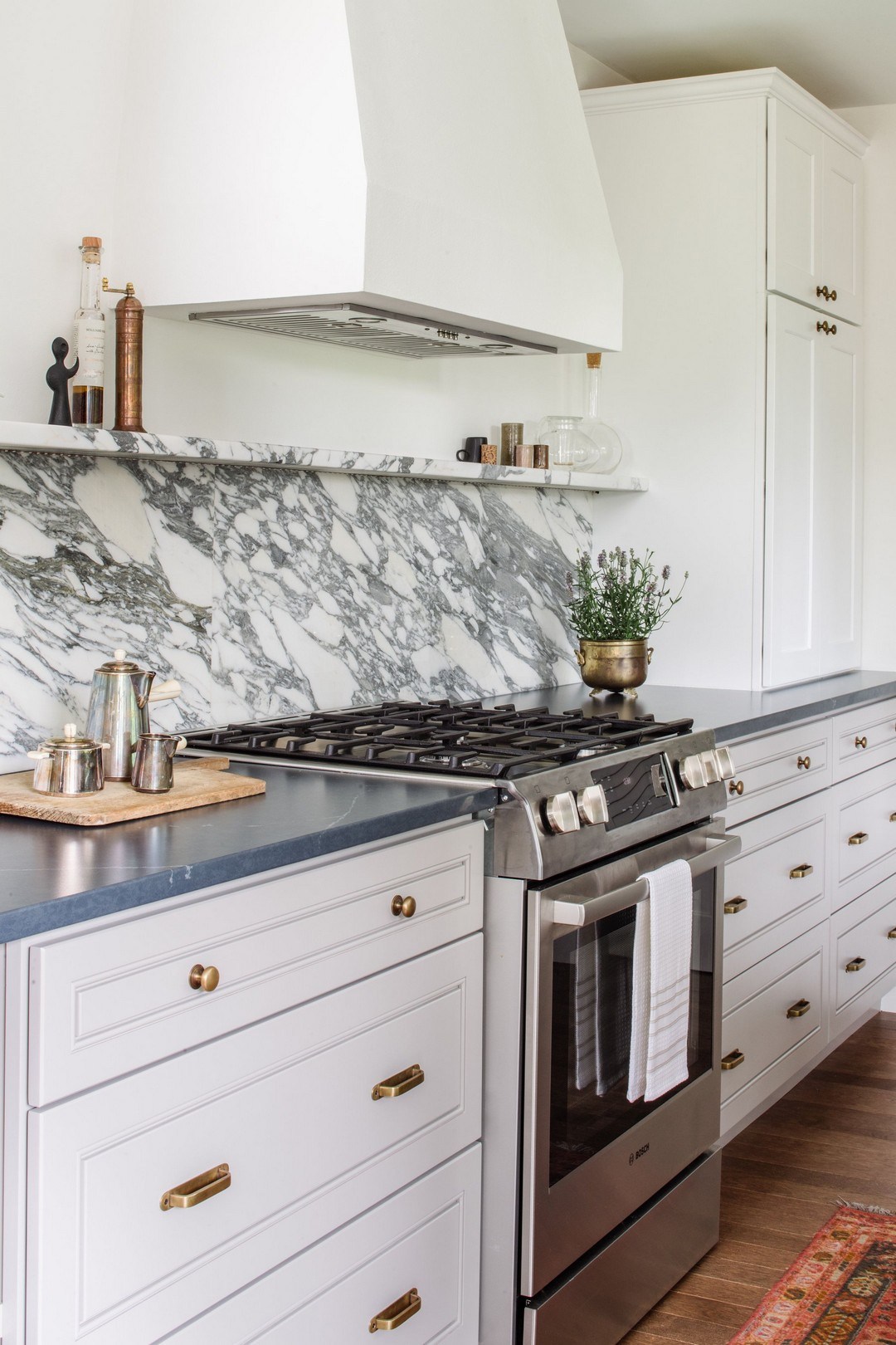 Abstract marble kitchen back wall