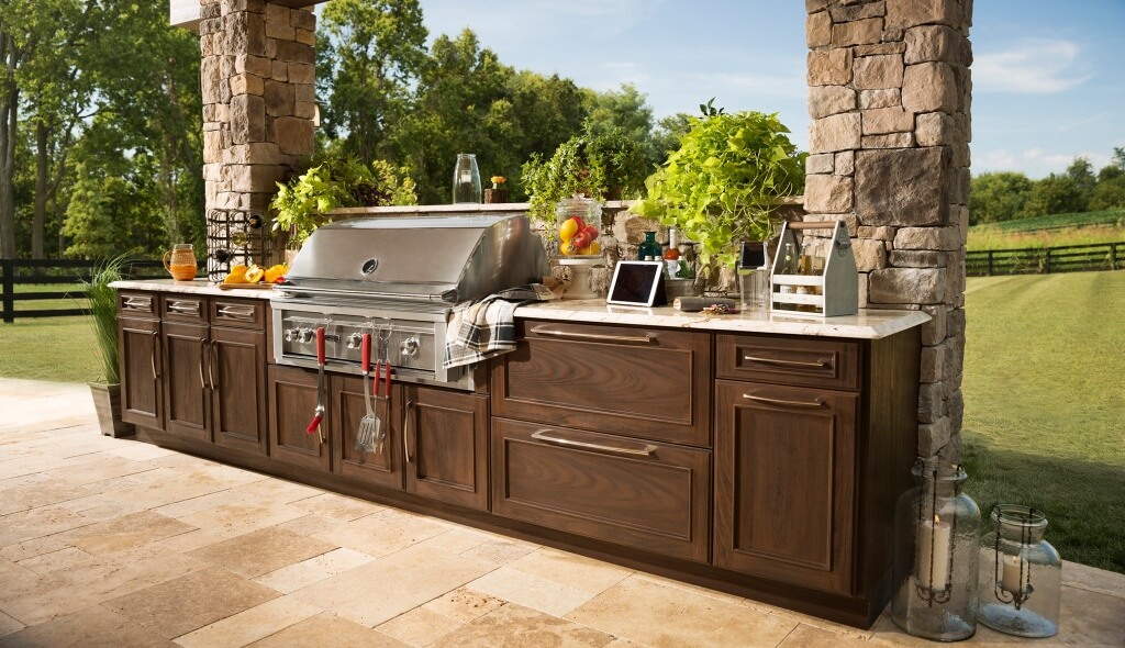 Outdoor kitchen with many cupboard elements