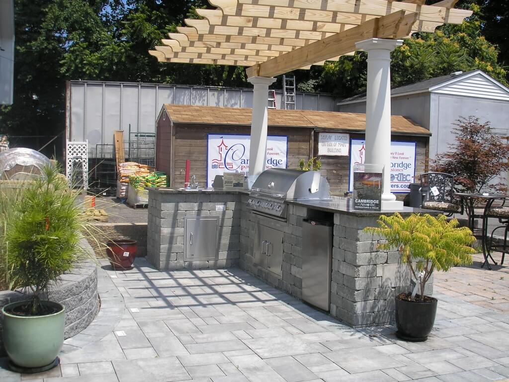 Interesting outdoor kitchen cover