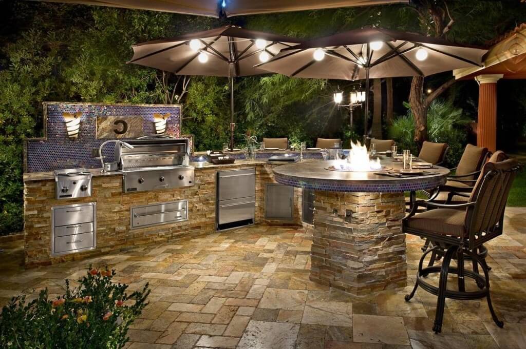 Luxurious outdoor kitchen island 