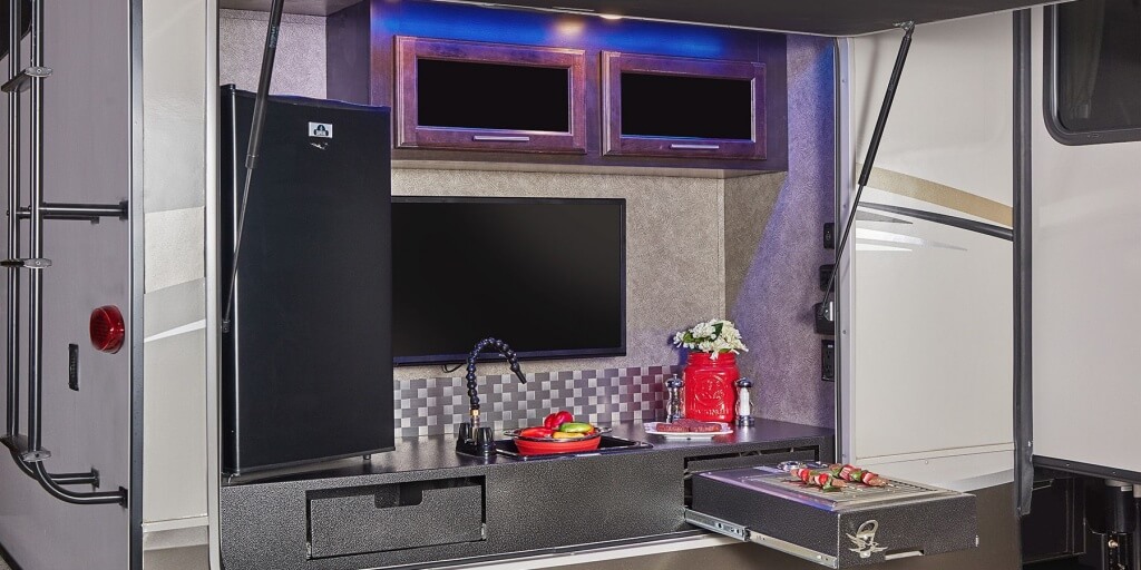 Compact motorhome kitchen for motorhomes