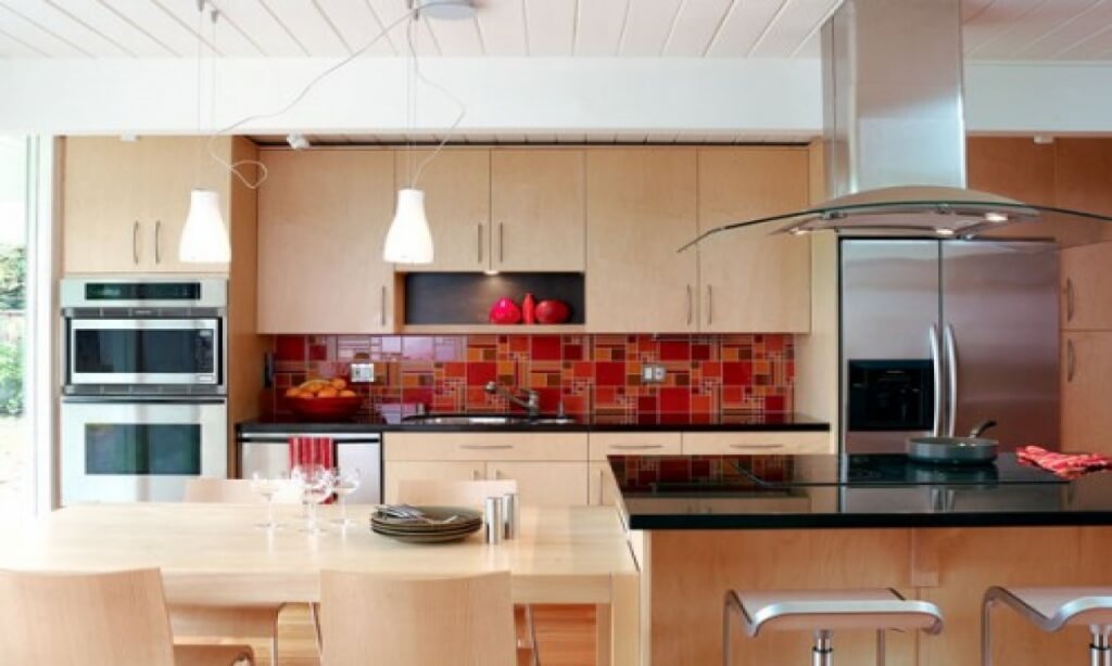 Remarkable red kitchen splashback