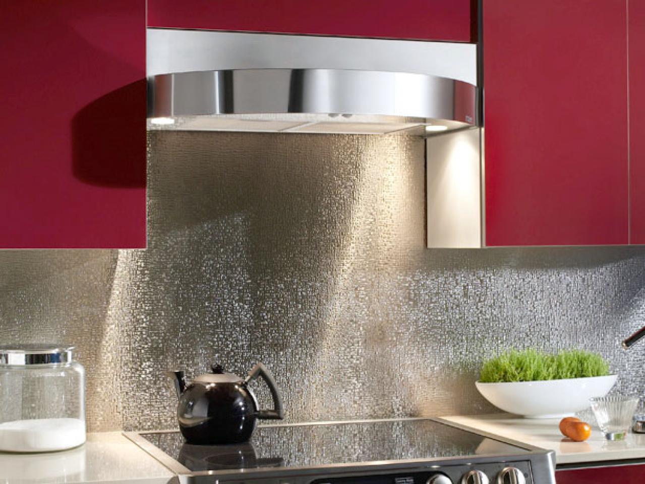 Glittering kitchen back wall made of stainless steel