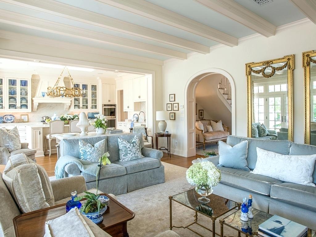 Nice blue-brown living room living