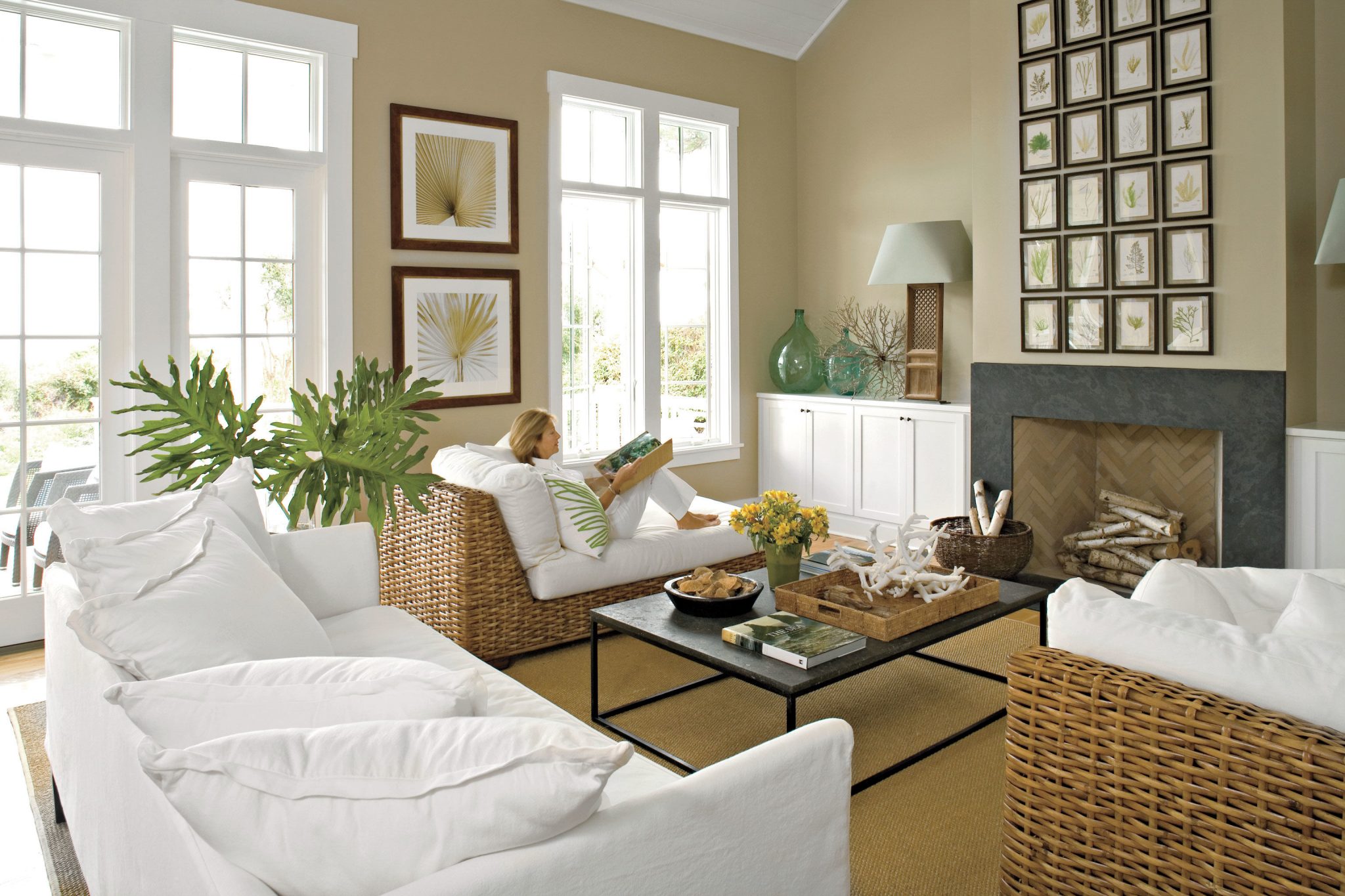 Coastal style neutral living room. 