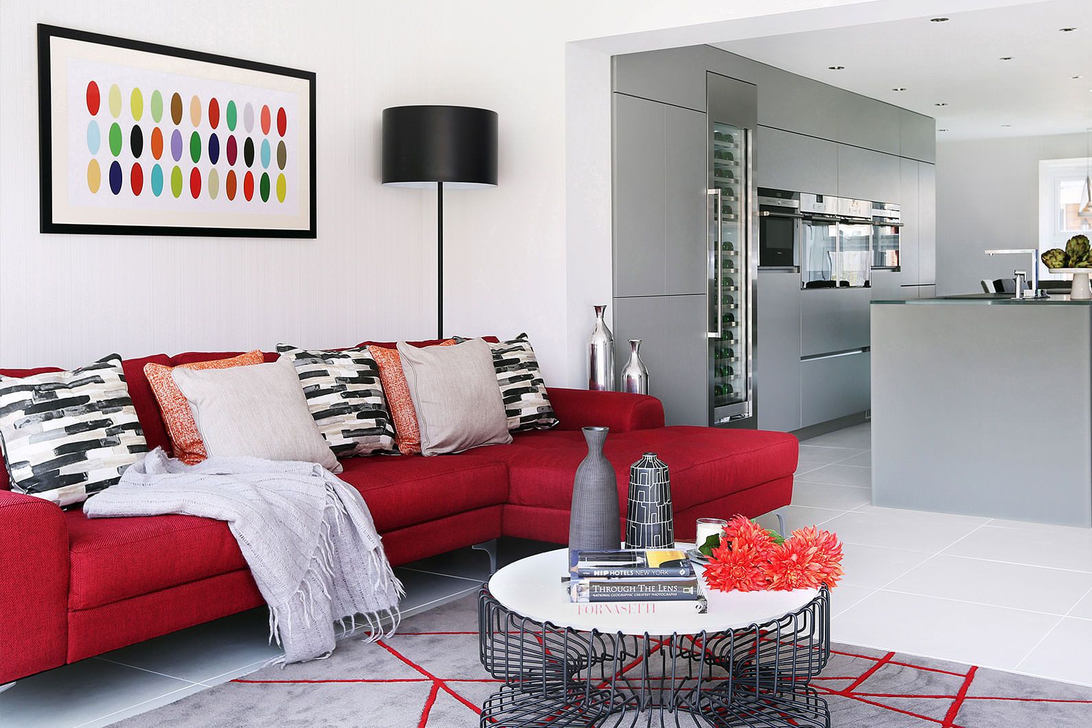 Fair combination of red and gray in the living room