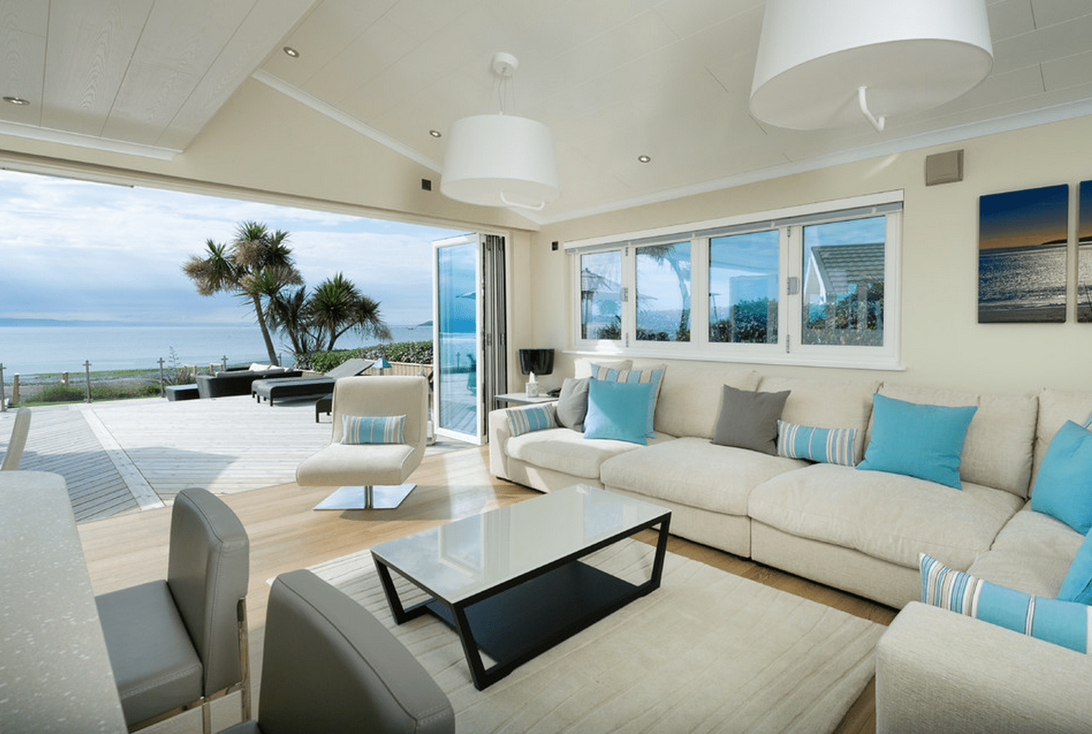 Great airy beach living room