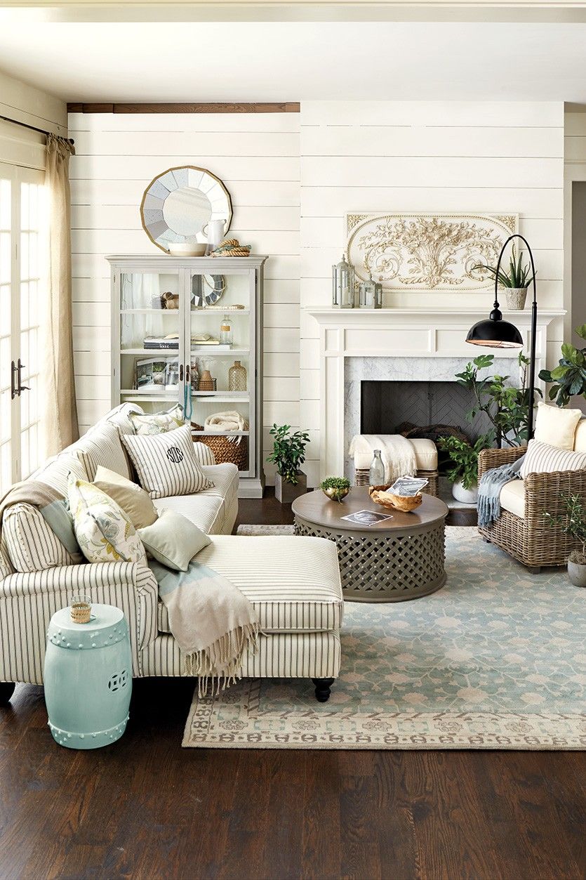 Relaxed French country house living room