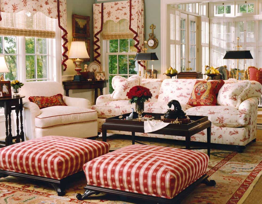Pretty French country house living room. 