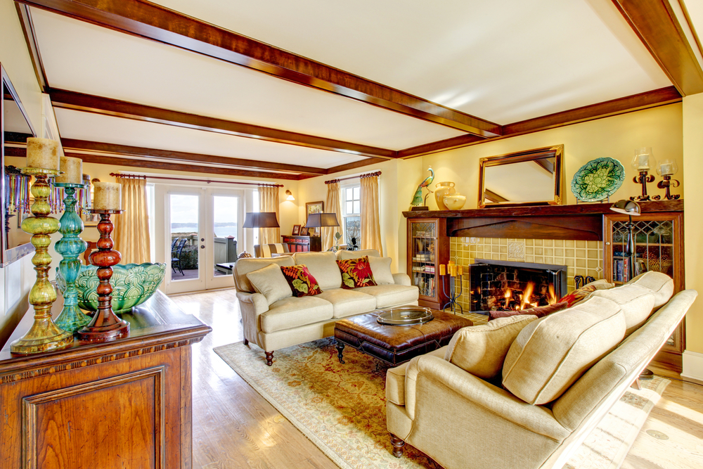 Sparkling country house living room design