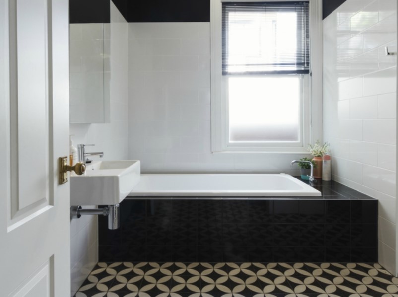 15 white bathroom ideas 2020 (simple yet elegant) 3
