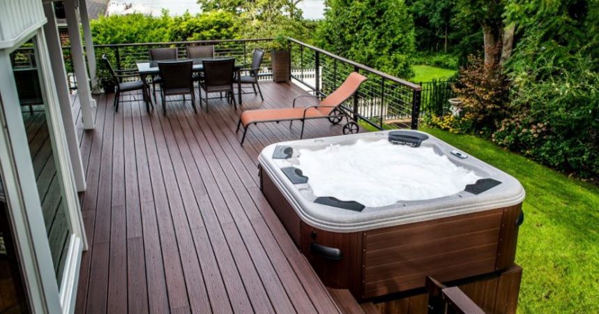 Over 27 most creative ideas for small decks that make yours like never before!  QPCIBQT