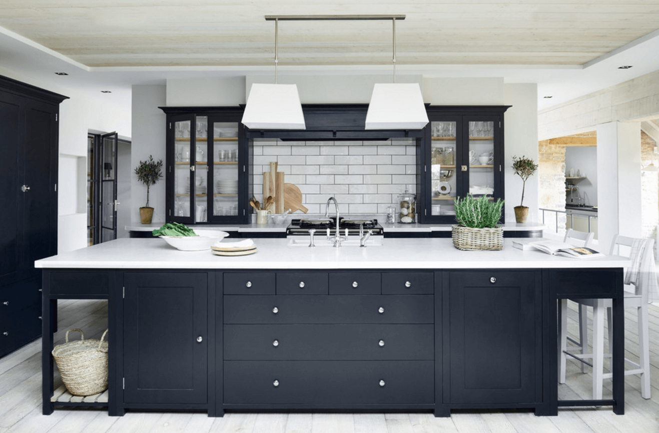 Attractive black kitchen cabinet