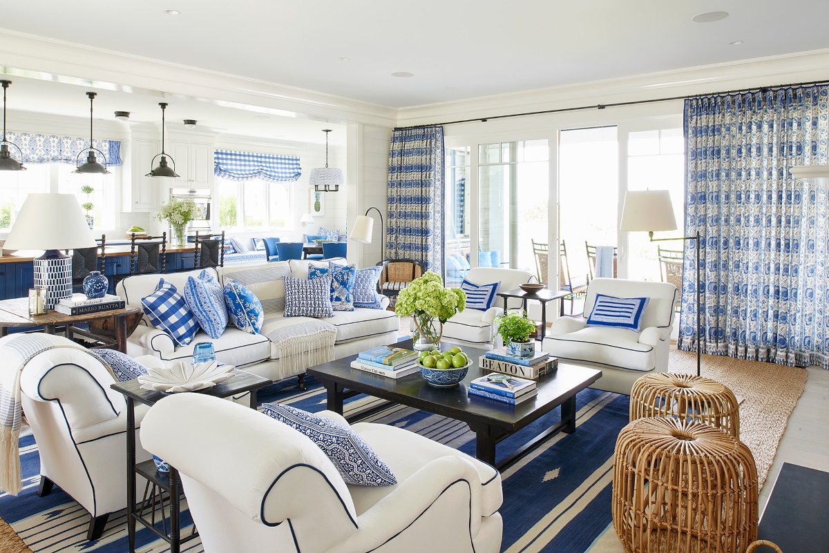 Luxurious beach living room 