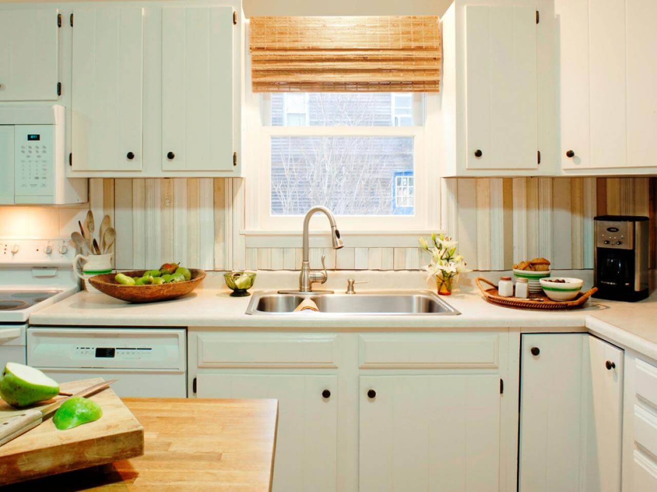 Nice white kitchen cabinet