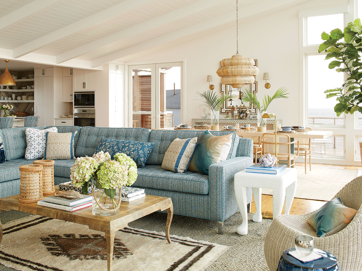Bluish coastal living room.  Source: Coastalliving.com