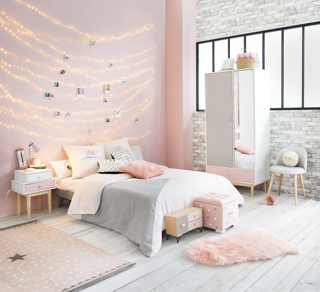 Romantic bedroom furniture